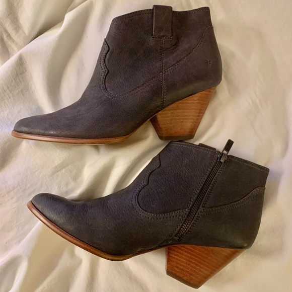 Frye 'Reina' western ankle boots in blue nubuck leather - Picture 1 of 10
